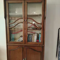 کتابخونه چوبی