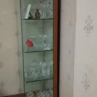 ویترین تمام شیشه و پشت آینه