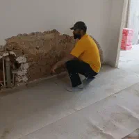 گچکاری کاشیکاری کاشی کار‌ بازسازی بنایئ نقاشی