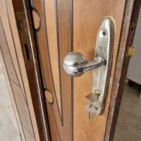 درب دو لنگه چوبی آپارتمان