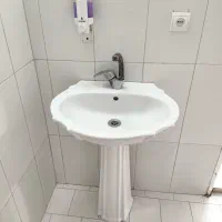 روشویی پایه دار سرامیکی گلسار