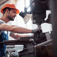 استخدام نیروی تولید