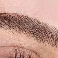 مدل میکروبلیدینگ ابرو فقط هزینه مواد گرفته میشود