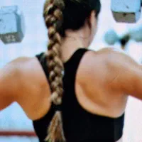 کمک مربی بدنسازی بانوان