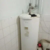 آبگرمکن ایستاده