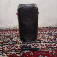 اسپیکر پارتی باکس