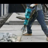 تخریب داخلی ساختمان حسینی