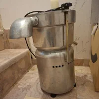 دوعدد آبمیوه گیری هلال