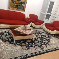 فروش مبل ۷ نفرهه محکم وناهار خوریه ۱۰ نفره با میز