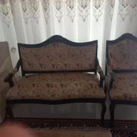 یک دست مبل۸نفره و میز جلو مبلی