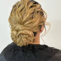 خدمات و آموزش لاین ها در سالن زیبایی  در کیانپارس