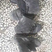 لباس و پوتین سربازی|لباس|زابل, |دیوار