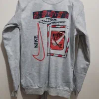 تعدادی لباس و شلوار پسرانه و دخترانه