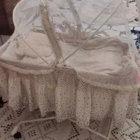 گهواره کنارتختی