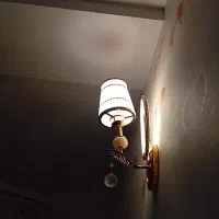 لوستر آویز و شب خواب دیواری