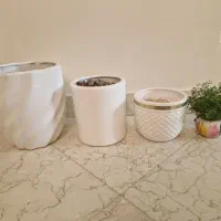 4 تا گلدان سفالی لعابی سالم