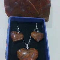 ست سنگ شجر اشکی|جواهرات|گناباد, |دیوار