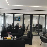 خدماتی خانم