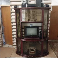 بوفه و میز تلویزیون‌ دارای هالوژن