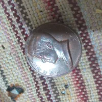 سکه یادبود ۱۹۶۱جان اف کندی و سکه قدیمی چند قرن پیش