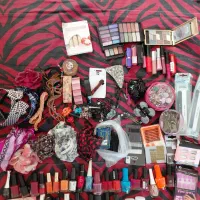 اکسسوری لوازم آرایش لاک گل سر تل