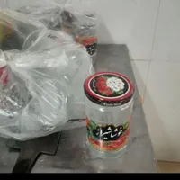 تعدادی شیشه|ظروف نگهدارنده، پلاستیکی، یک‌بارمصرف|یاسوج, |دیوار
