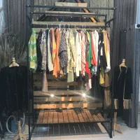 قفسه و رگال، لوازم مزون و لباس