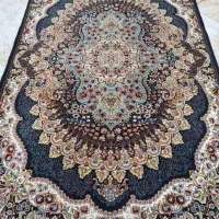 یک تخته قالیچه ۴متری  ۷۰۰ شانه ۱۰ رنگ سرمه ایی