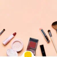 فروشنده لوازم آرایشی( خانم)