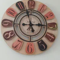 ساعت دیواری چوبی