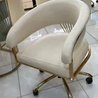 فروش ۴ صندلی سالن نو و اینه چراغدارومبل ۱ نفره