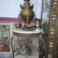 میز تلفن و آینه شمعدان و ساعت و سماور برنزی|ساعت دیواری و تزئینی|همدان, |دیوار