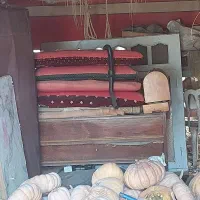 تعدادی پشتی ،تخت ،کمد دست دوم