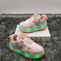 کتونی اسکیتی چراغدار|کفش و لباس بچه|تهران, فلسطین (میدان انقلاب)|دیوار