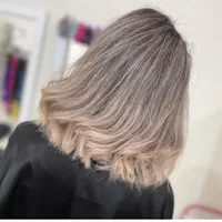 تخفیف ویژه رنگ مو و آخرین دوره اموزش|خدمات آرایشگری و زیبایی|یزد, |دیوار