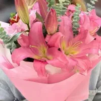 گلفروش و تزیین کار