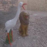 شیر بتنی و لک لک بتنی|مجسمه، تندیس، ماکت|تربت‌حیدریه, شهرک ولیعصر|دیوار