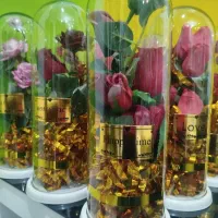 باکس شیشه ای گل هدیه روز زن مادر|گل مصنوعی|اسلام‌شهر, صادقیه|دیوار