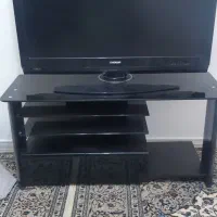 تلویزیون ومیز تلویزیون