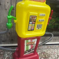 تشک پشه بنددار نوزادی و پمپ بنزین و کامیون