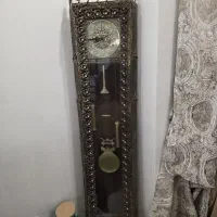 ساعت برنجی ایستاده