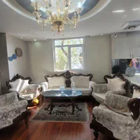 فروش مبل سلطنتی به همراه میز ناهار خوری