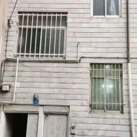 خانه ایی قابل سکونت در ۲ طبقه و یک زیر زمین مسکونی