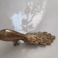 طاووس برنجی سنگین|مجسمه، تندیس، ماکت|ساوه, |دیوار