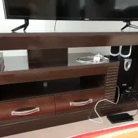 میز تلویزیون.