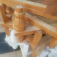 نیاز مند رنگ‌کار.  چوب