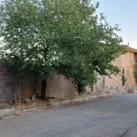 ساختمان-کلنگی-در-شهرک-بیستون