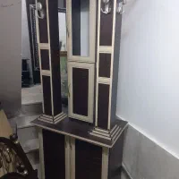 یک عدد جا کفشی وبالای آن کمد لباس و آویز  ام دی اف