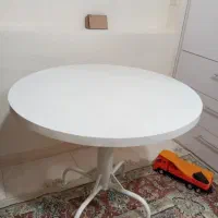 میز چهار نفره