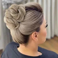 میکاپ شنیون مدل رنگ مو آموزش کاشت ناخن مژه فشیال|خدمات آرایشگری و زیبایی|شیراز, کوشک میدان|دیوار
